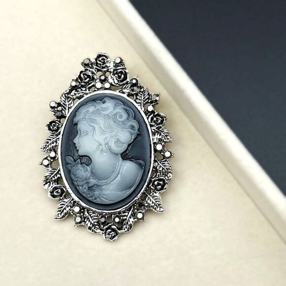 Silver with Gray Crystal Victorian Lady Cameo Vintage Style Pin Back Brooch - Picture 4 of 7